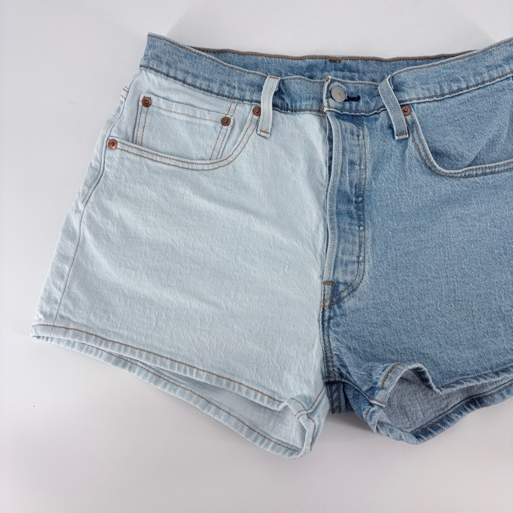 LEVI’S Women's 501 High Rise Two Tone Straight Denim
Jean Shorts - Picture 5 of 12